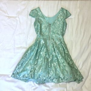 Aqua / Mint lace dress. Short sleeves.